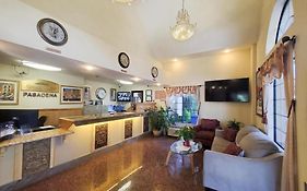 Howard Johnson By Wyndham Pasadena